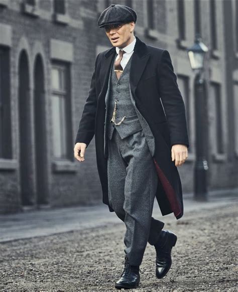 peaky blinder anzug|A Gentleman’s Guide to Peaky Blinders Outfits, Suits,。